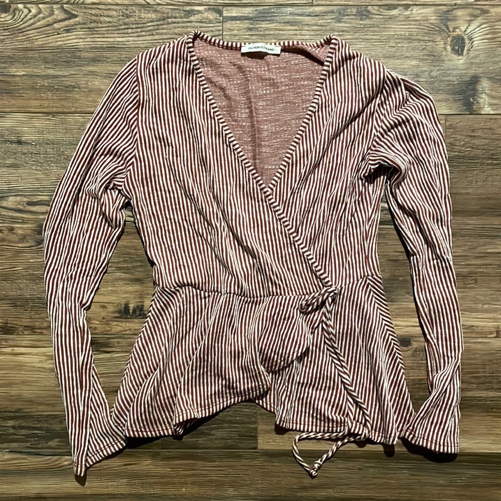 Wrap around tie long sleeve striped maroon/red and white shirt size M